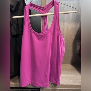 Lululemon tank size 6